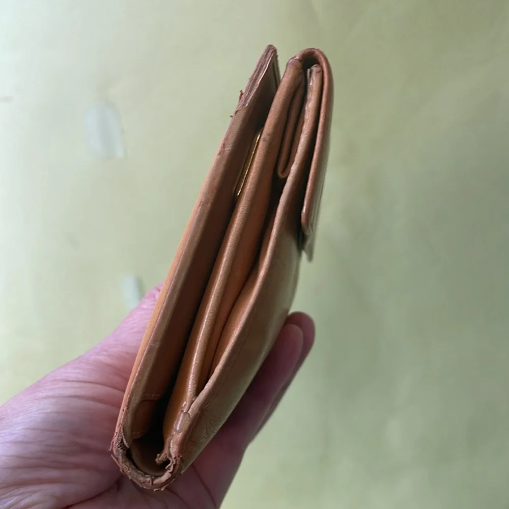 Vintage Fendi orange ten leather bifold wallet